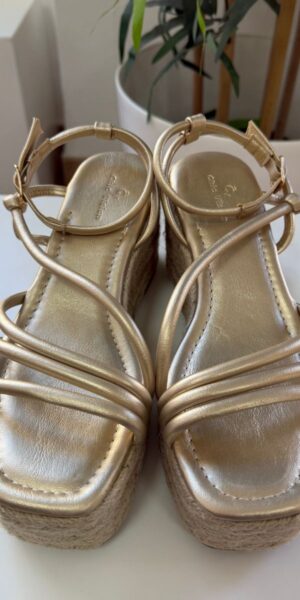 Cuña Mediana Dorada