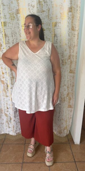 Camiseta Blanca Perforada Curvy